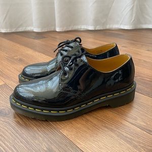 Dr. Marten’s 1461 Patent Women’s Leather Oxford